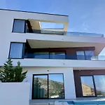 Luxury Stivasnica *
