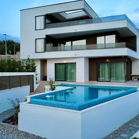 Villa Luxury Stivasnica Ražanj