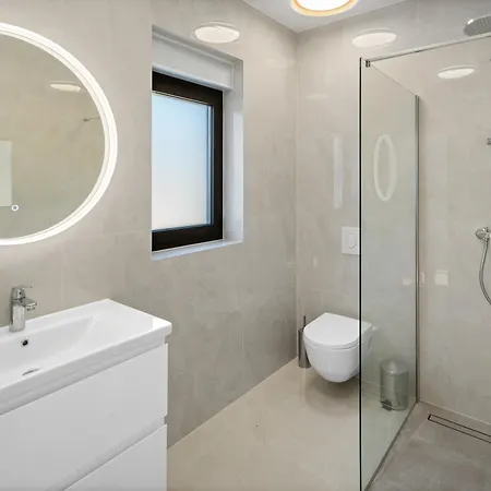 Luxury Stivasnica