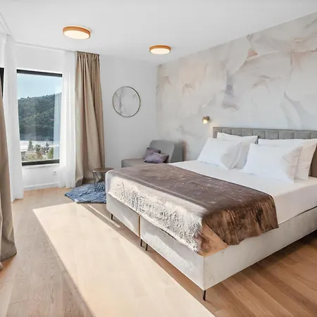Luxury Stivasnica Ražanj